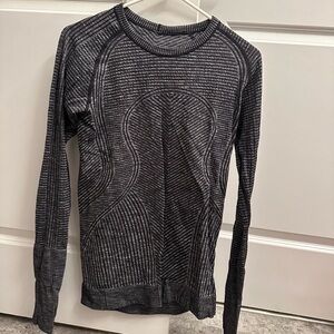lululemon grey sweater/shirt